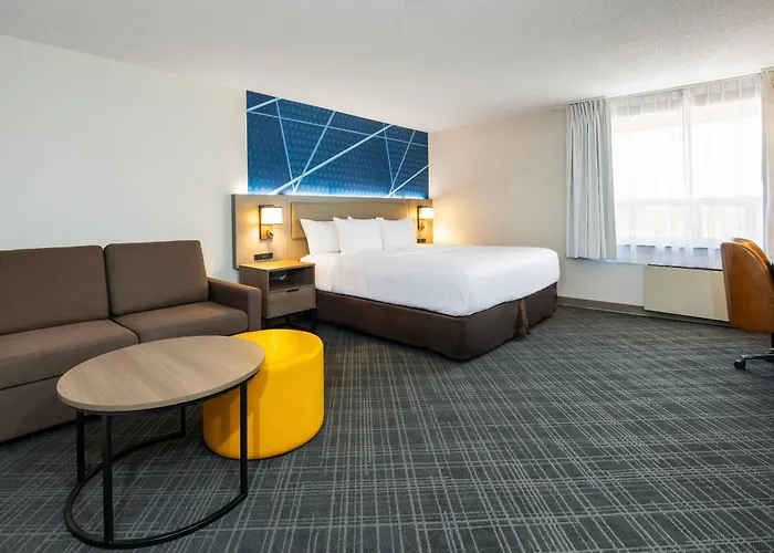Comfort Inn & Suites Barrie - Highway 400