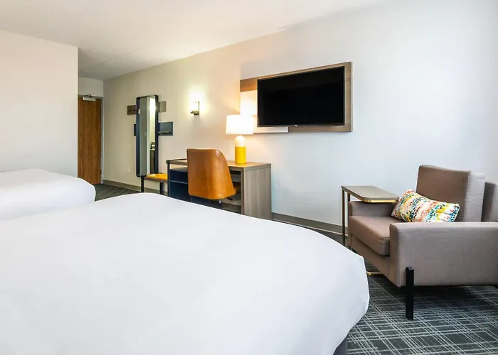 Comfort Inn & Suites Barrie - Highway 400