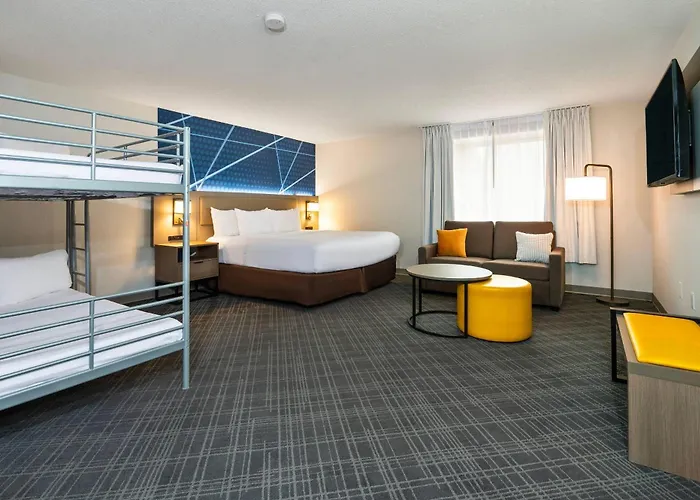 Comfort Inn & Suites Barrie - Highway 400