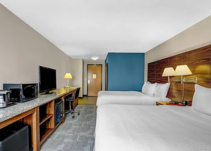 Prairie Crest Red Deer By Ihg