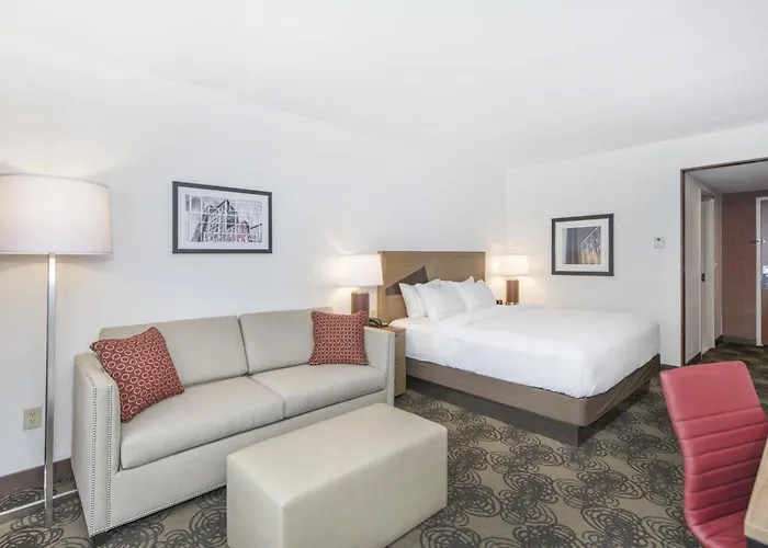 Doubletree By Hilton Raleigh-Cary