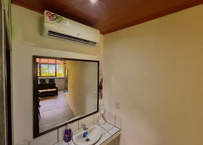 Hotel El Icaco Tortuguero