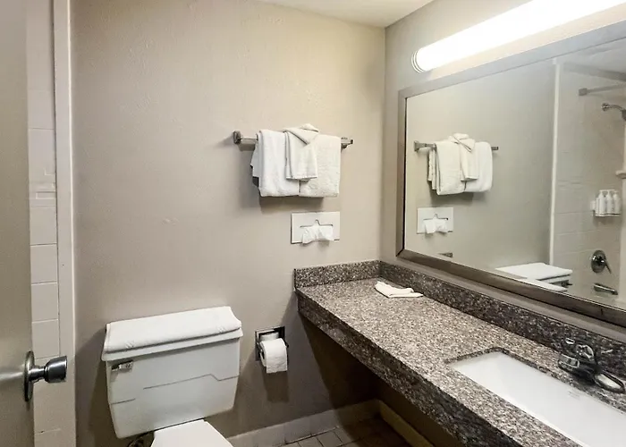 Studio 6 Suites Fremont, Oh