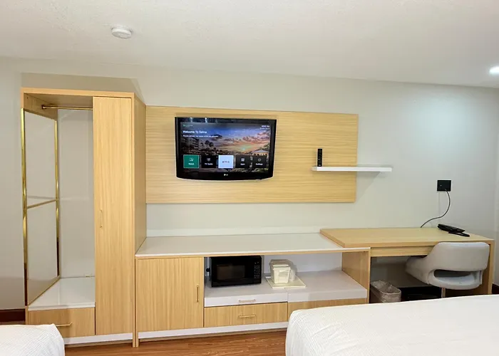 Wyndham Garden Salina Conference Center