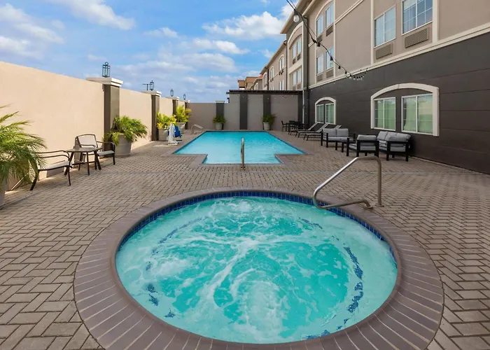La Quinta By Wyndham Laredo Airport