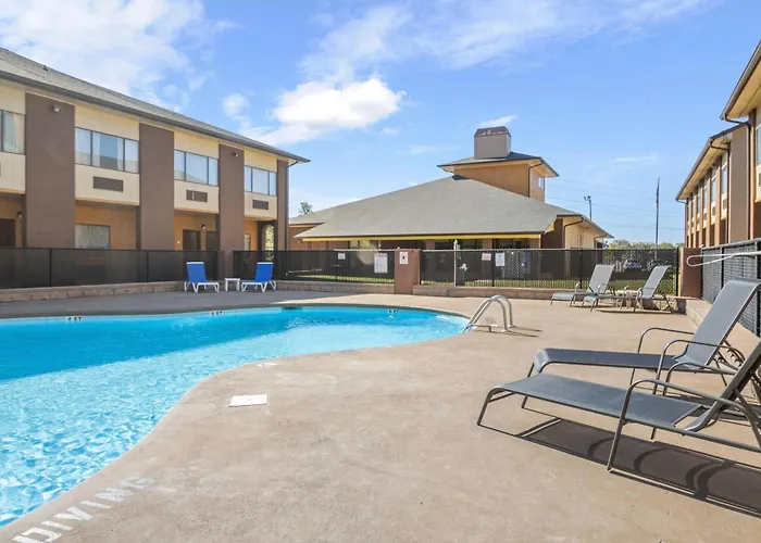 Quality Suites Hickory South