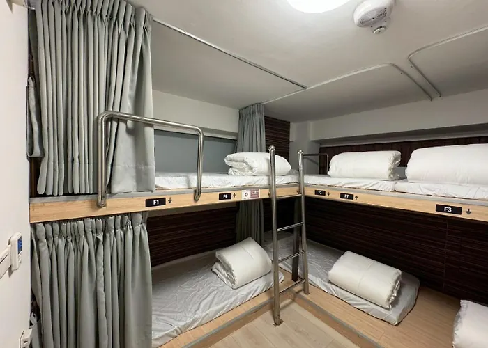 Fooyee Hotel - Taichung Train Station