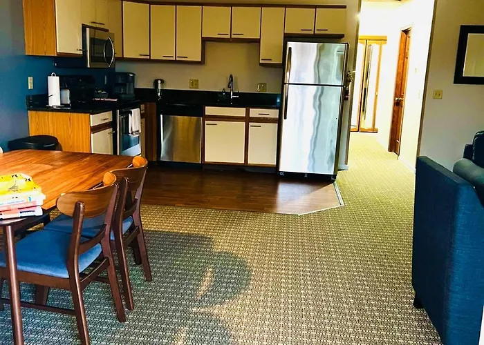 The Central Downtown Inn Suites
