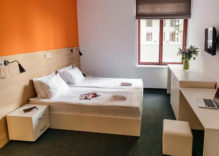 Orange Hotel