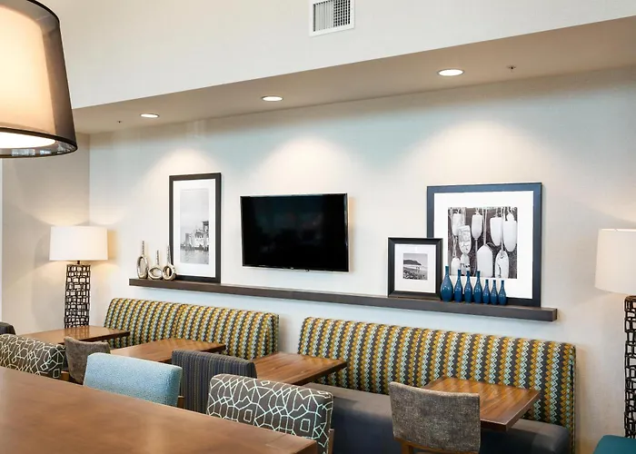 Hampton Inn & Suites By Hilton Seattle/Northgate