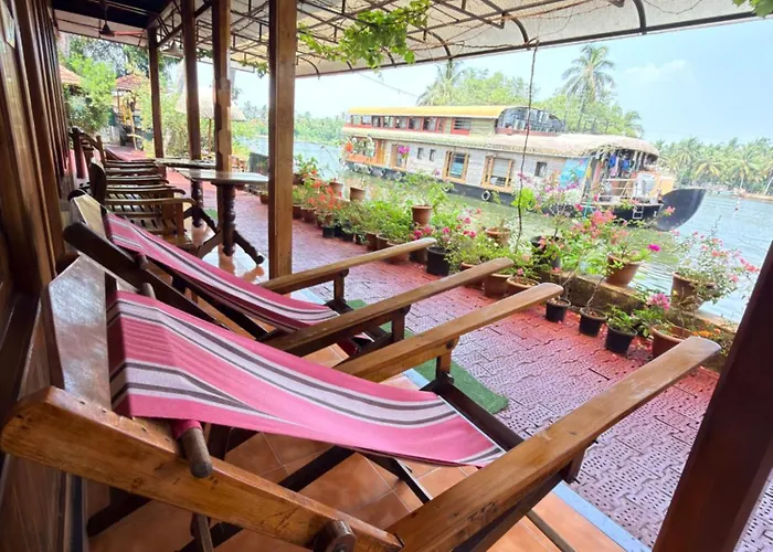 Malayalam Lake Resort