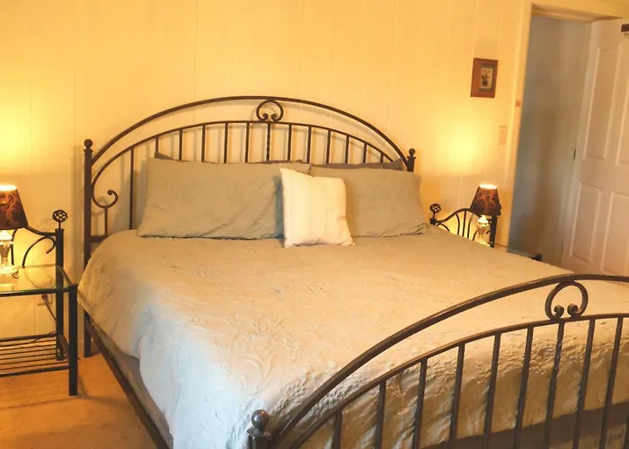 Tombstone Bordello Bed & Breakfast