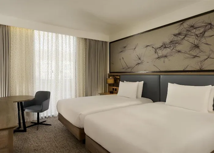 Doubletree By Hilton Hull