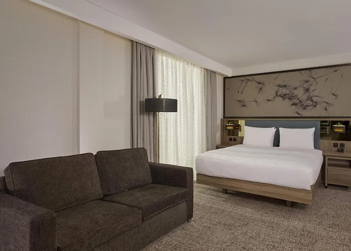Doubletree By Hilton Hull