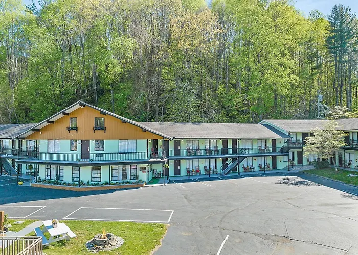 Castlewood Inn