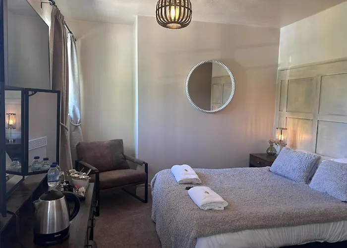 The Red Lion & Cellar Room, Betchworth