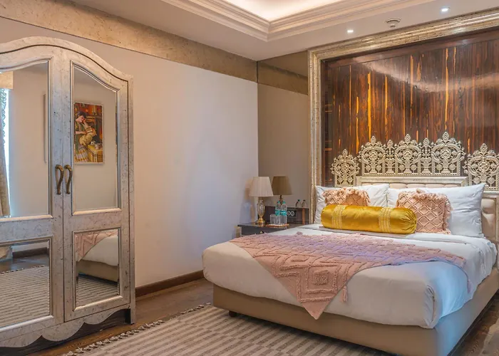 Seven Seas Hotel