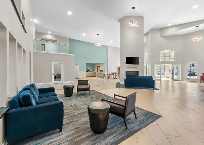 Quality Suites Waldorf