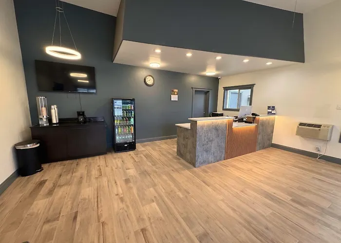 Hermiston Inn & Suites