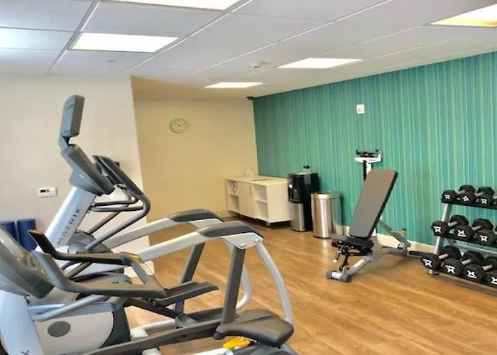 Holiday Inn Express Hotel & Suites Mount Pleasant By Ihg