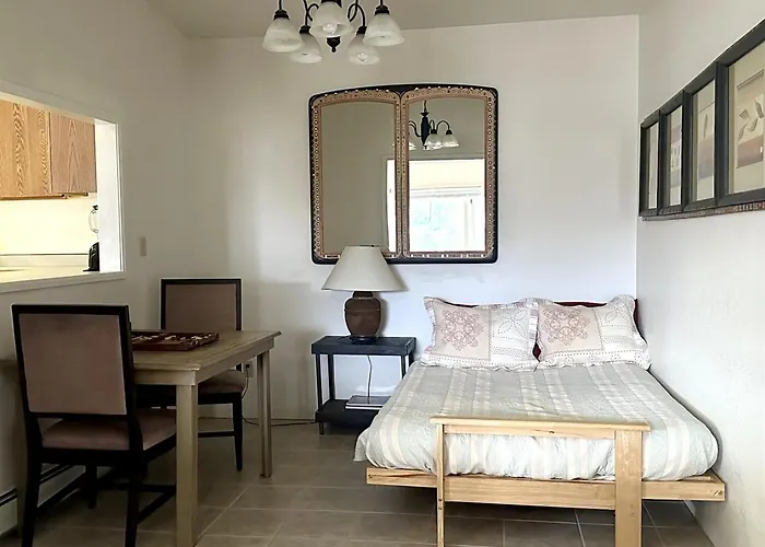 Charming, Spacious, Contemporary Mountain Retreat
