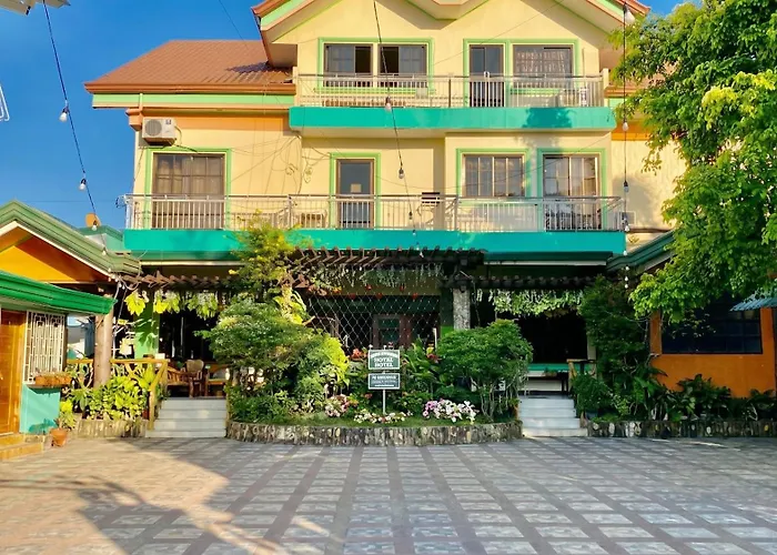 RedDoorz @ Greenview Hotel&Restobar Masbate