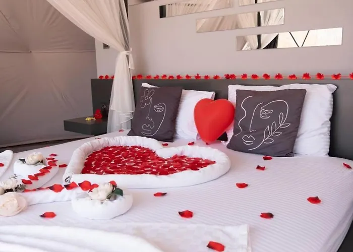 Kabak Freedom Deluxe Hotel