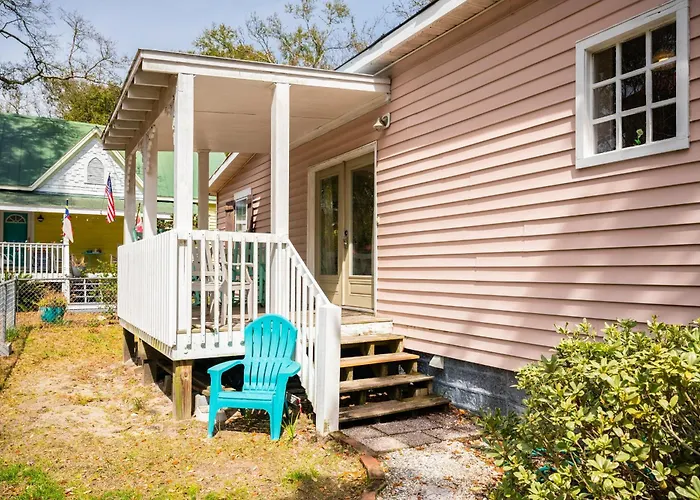 Candy Store House By Oak Island Accommodations