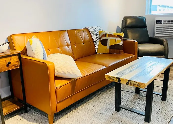 The Darmont Hotel And Suites
