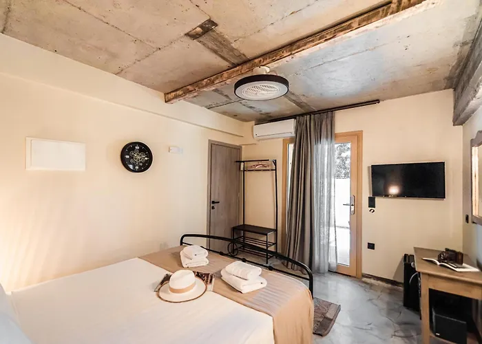 Pefkon Suites