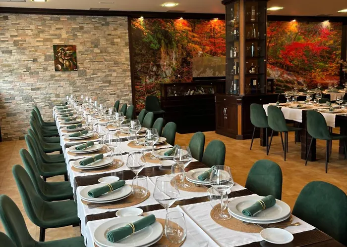 Hotel · Restaurante Asador Tio Manolo