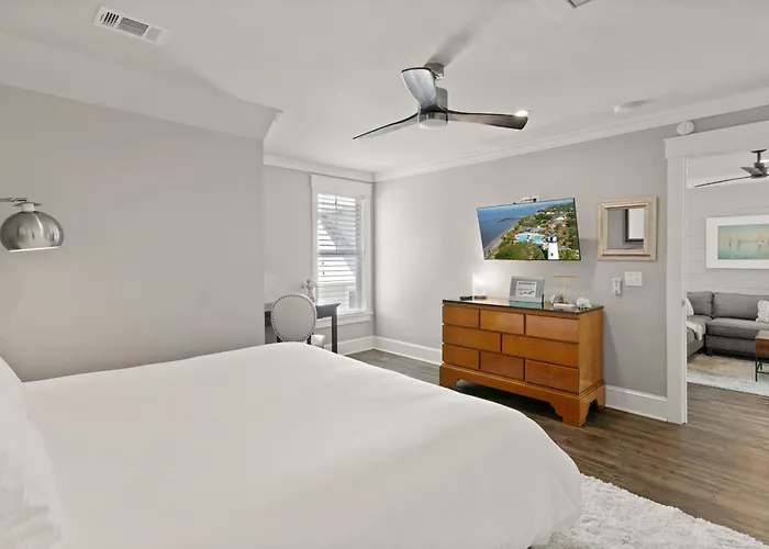605 Bartow Guest House