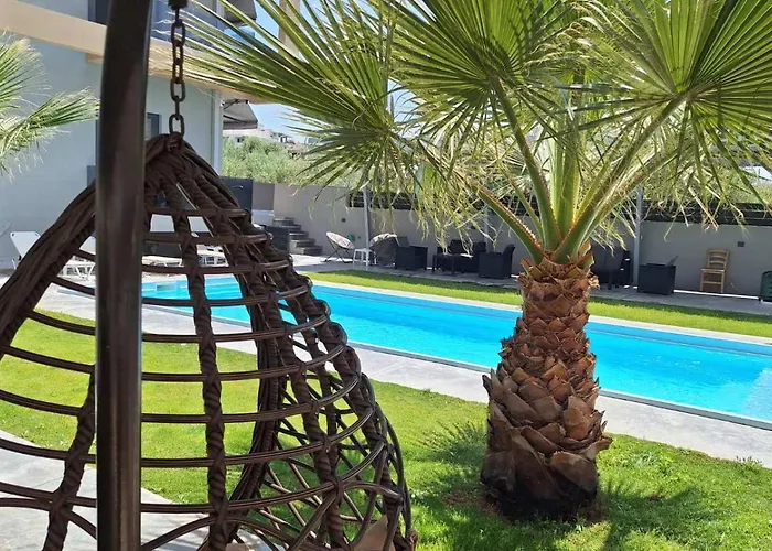 Luana Monte Apartments