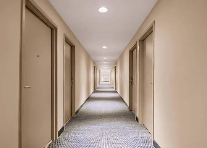 B&B Hotel Jacksonville Airport - Newly Renovated!