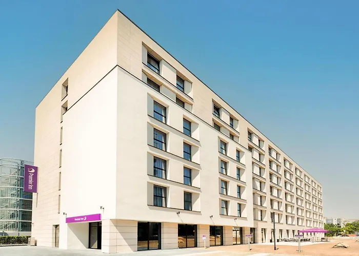 Premier Inn Darmstadt City Centre