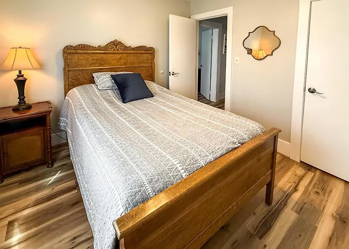 Peaceful Franklin Cottage ~ 1 Mi To Downtown!
