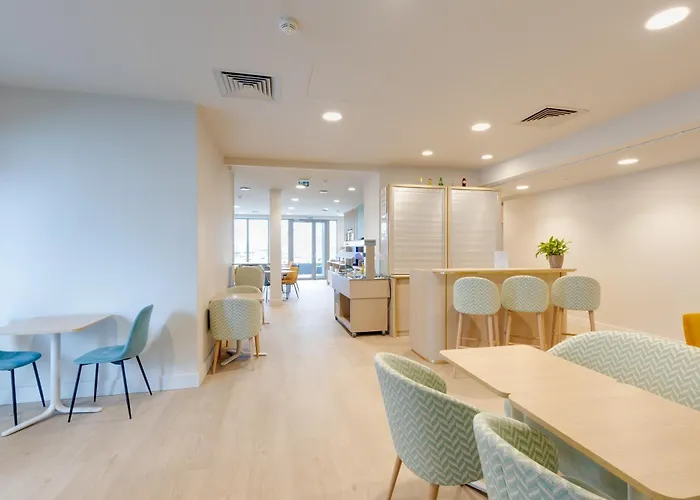 Karaez Hôtel - BritHotel Carhaix