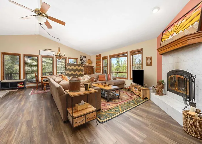 Panoramic View Home With Hot Tub & Game Room