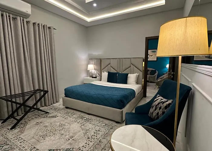 Faletti'S Grand Mm Alam Gulberg