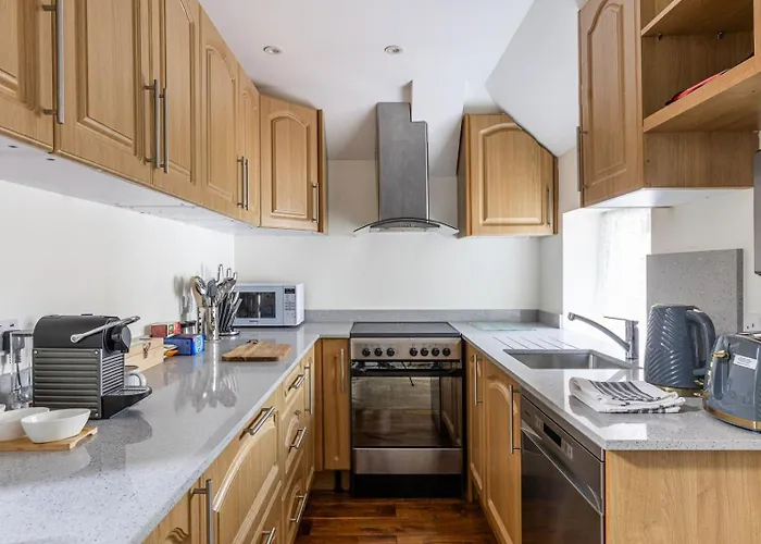 Flat In Guildford