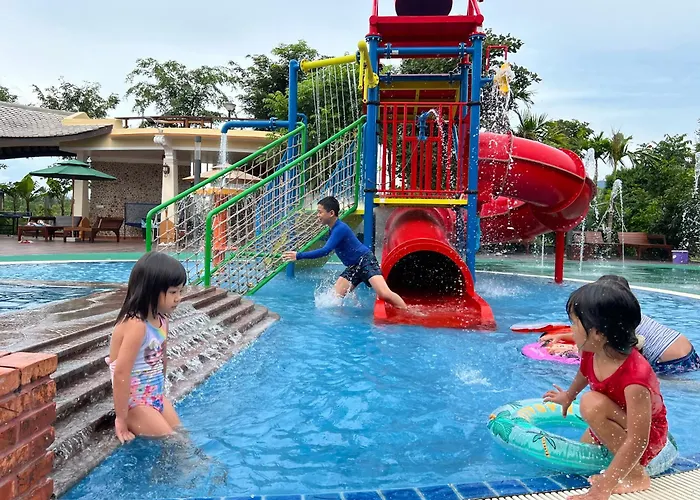 Komsan Kampot Resort