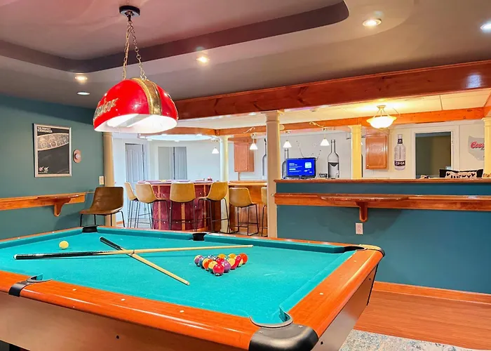 White Mountain Retreat With Theater, Fire Pit, Game Room And River Access