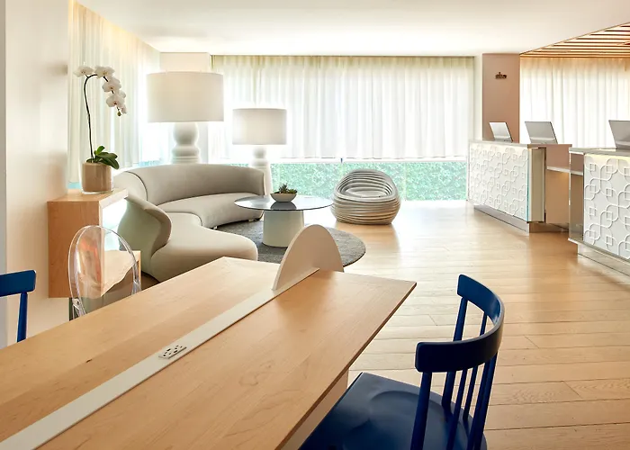 The Valorian Los Angeles, Curio Collection By Hilton
