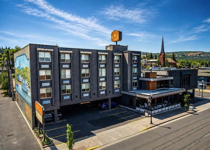 Rayland Hotel