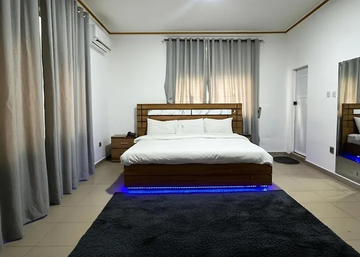 Dee Os' Hotel