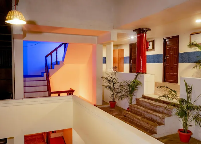 Hare Rama Hare Krishna - Eesha Hotel