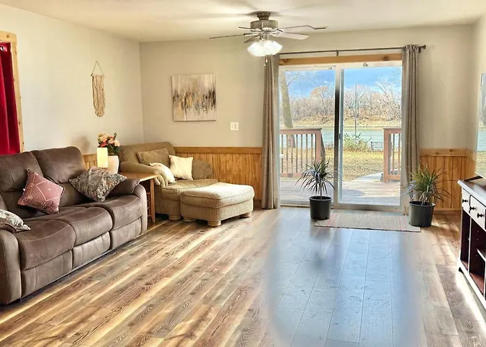 Waterfront 4Br House W Sunset View & Fenced Yard