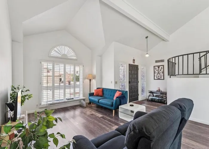 Luxury Home In Phoenix Peoria For 16 Guests & Pool
