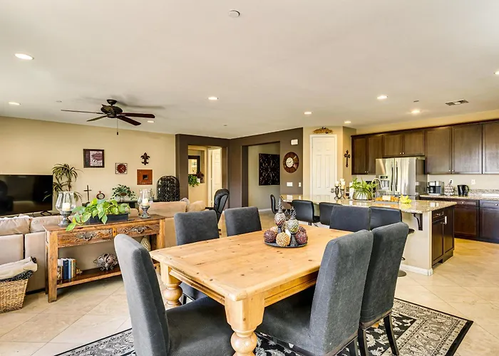 10 Mi To Temecula Old Town: Pet-Friendly Home