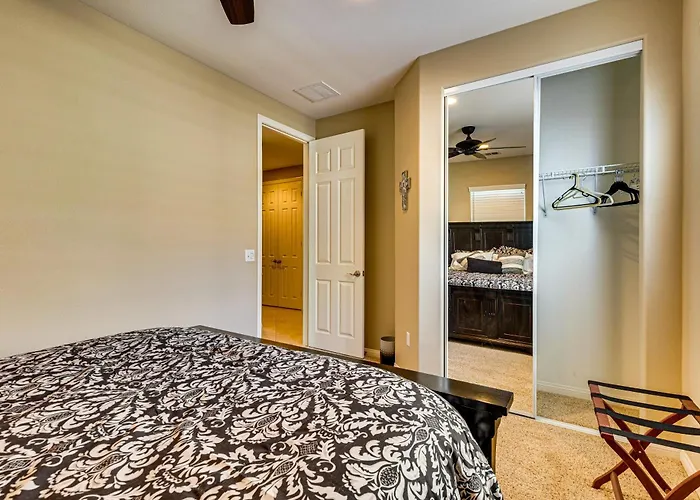 10 Mi To Temecula Old Town: Pet-Friendly Home